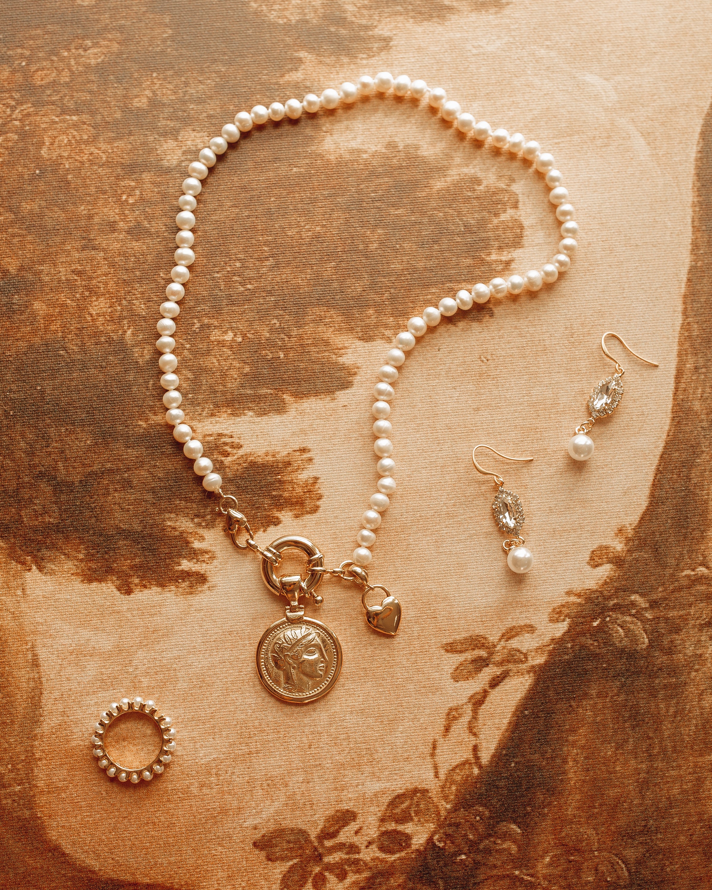 Athena Goddess  Necklace - bijoulimon.com