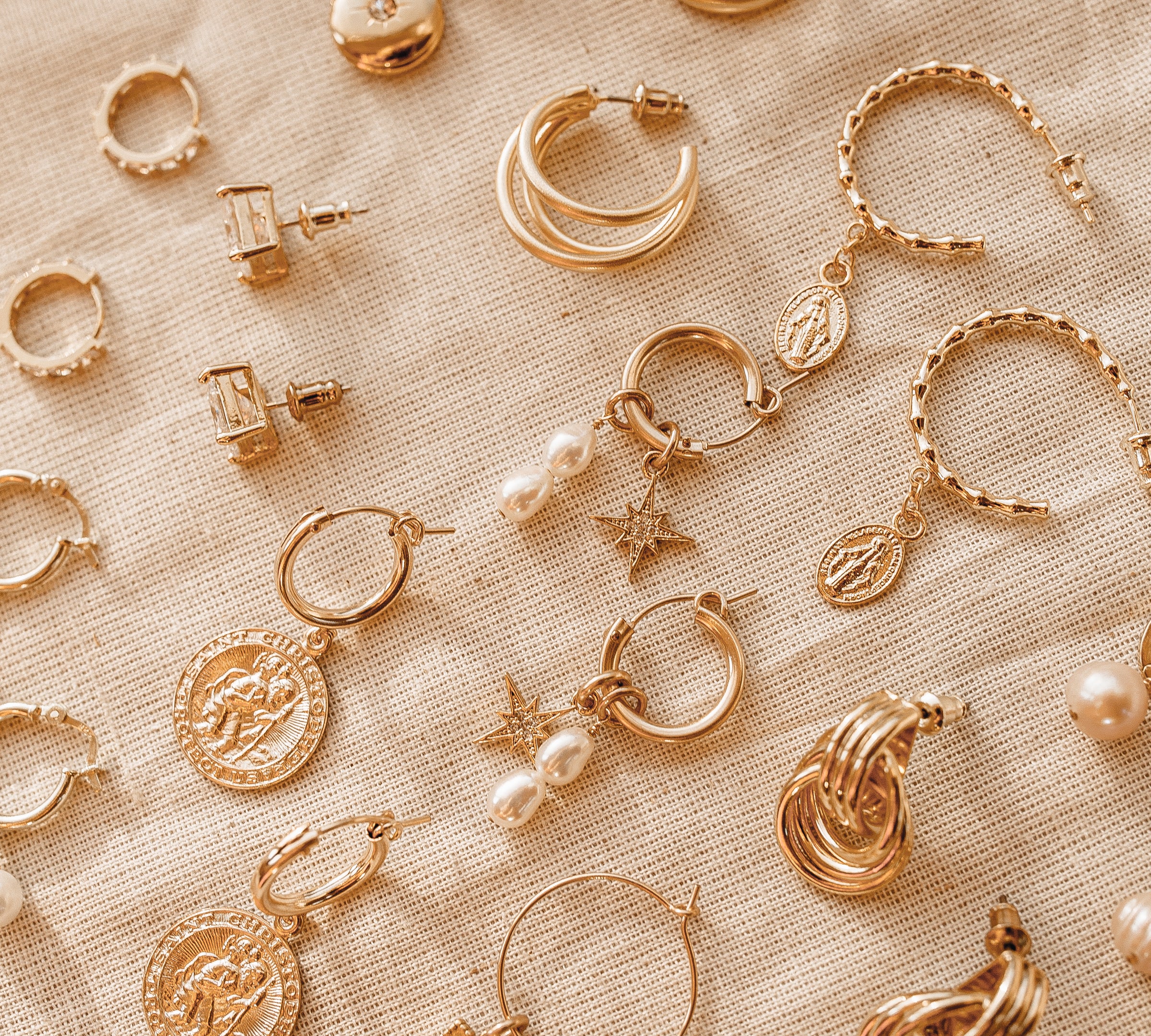 Saint Christopher Coin Earrings - bijoulimon.com 2