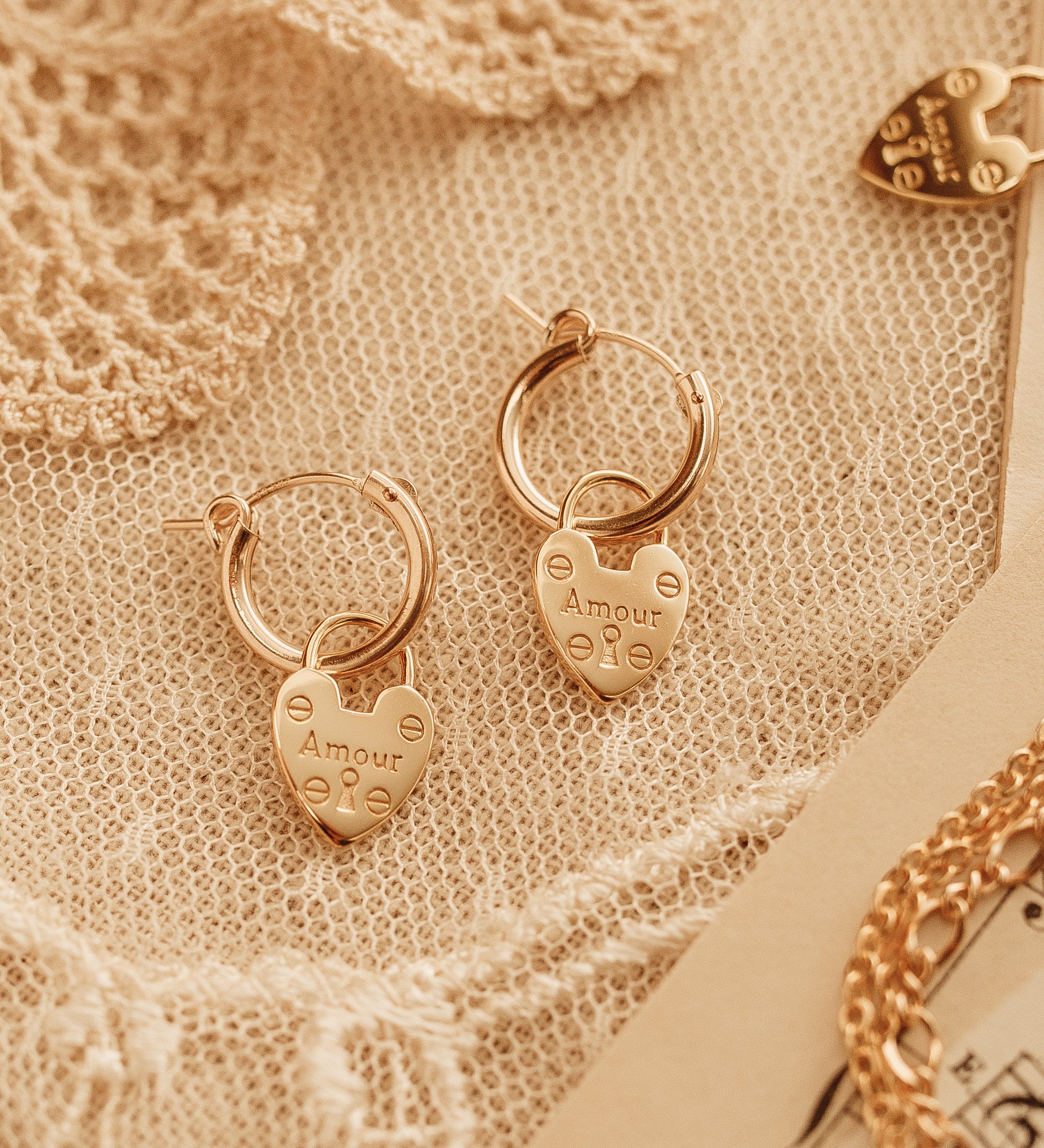 Amour Lock Hoops - bijoulimon.com